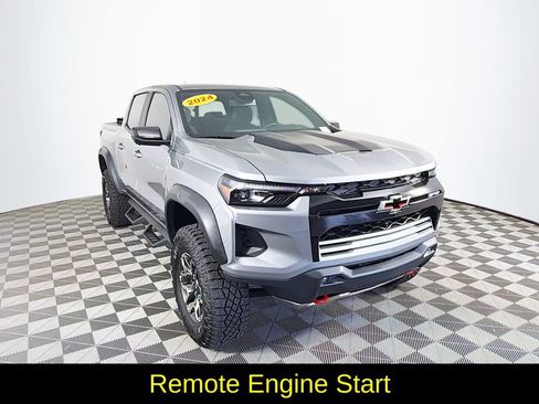 Used 2024 Chevrolet Colorado ZR2 w/ Technology Package AWD/4WD image 3