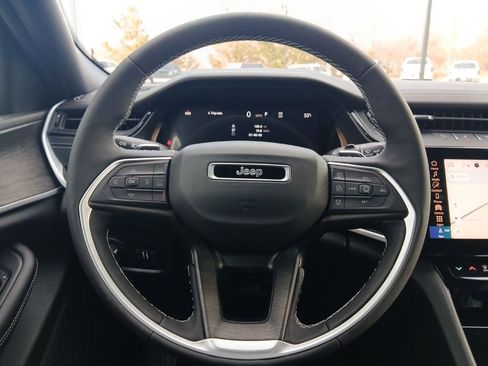 New 2026 Jeep Grand Cherokee Altitude image 14