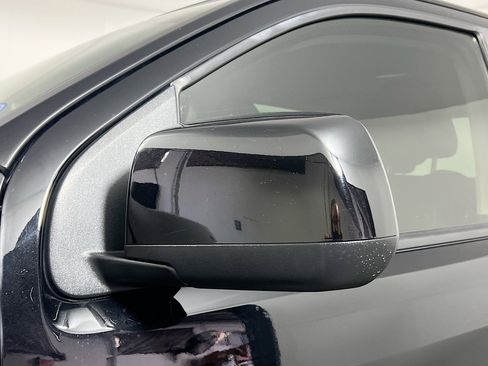 Used 2021 Chevrolet Colorado LT image 12