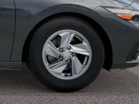 New 2026 Hyundai Elantra SE FWD image 8