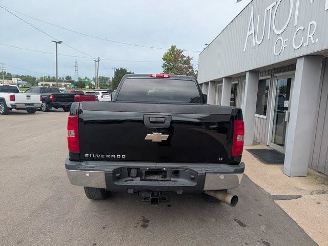 Used 2011 Chevrolet Silverado 2500 LT w/ Interior Plus Package AWD/4WD image 3