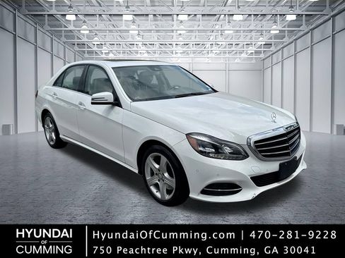 Used 2016 Mercedes-Benz E 350 4MATIC Sedan image 1