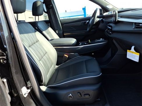 Certified 2025 Buick Enclave Avenir w/ Super Cruise Package image 29