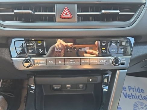 Certified 2024 Kia Seltos EX AWD/4WD image 16
