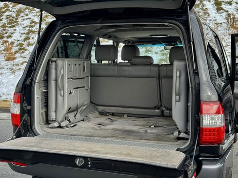 Used 2006 Toyota Land Cruiser V8 image 53