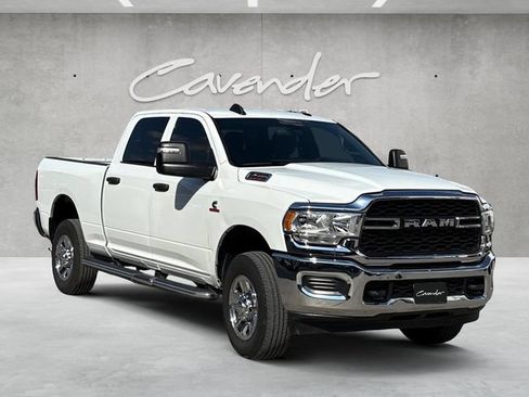 Used 2024 RAM 2500 Tradesman w/ Chrome Appearance Group AWD/4WD image 2