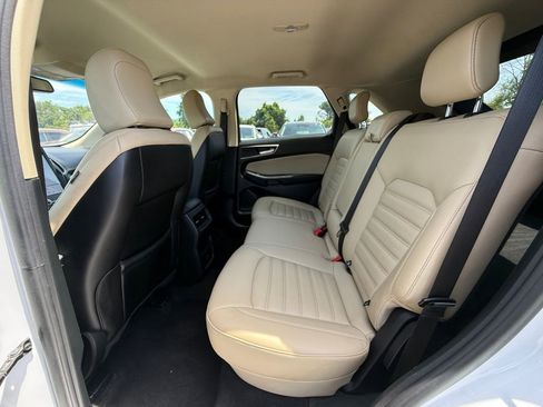 Used 2021 Ford Edge SEL AWD/4WD image 23