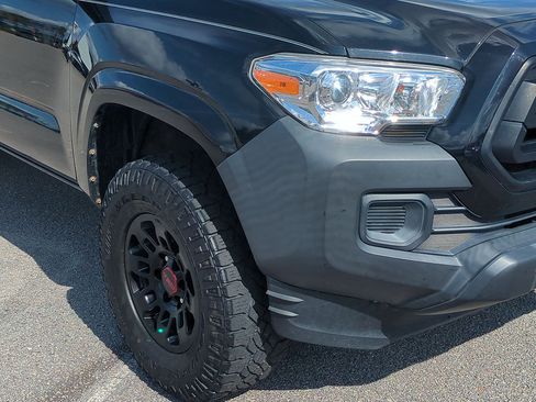 Certified 2022 Toyota Tacoma SR RWD image 9