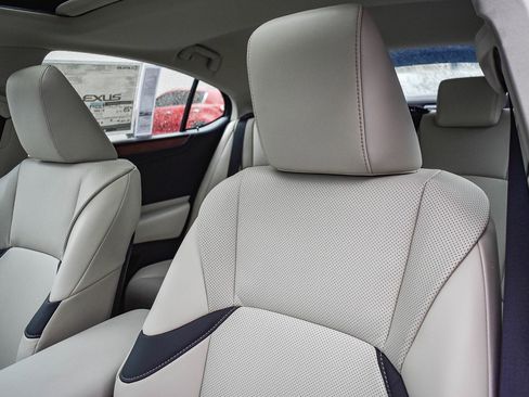 New 2025 Lexus ES 350 w/ Premium Package image 23