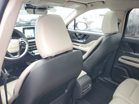 New 2026 Lincoln Corsair Premiere image 26