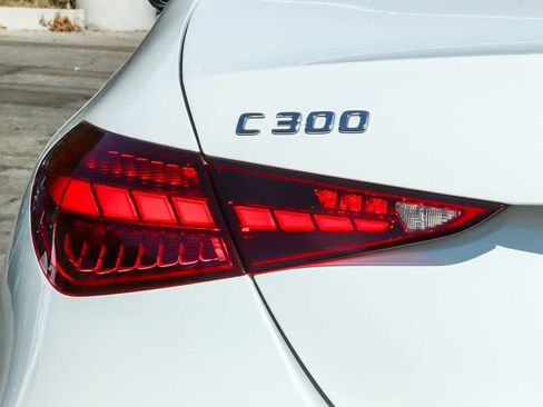 Used 2023 Mercedes-Benz C 300 Sedan image 7
