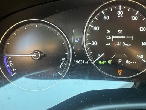 Used 2025 MAZDA CX-50 AWD 2.5 Hybrid w/ Premium Pkg image 10