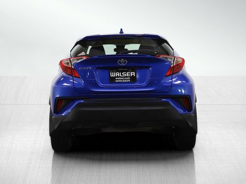 Used 2020 Toyota C-HR LE image 4
