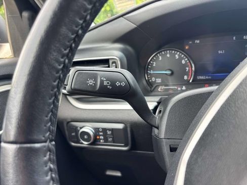 Used 2022 Ford Explorer XLT w/ Equipment Group 202A AWD/4WD image 37