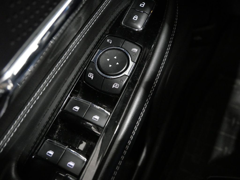 Used 2023 Lincoln Corsair FWD image 13