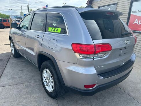 Used 2018 Jeep Grand Cherokee Laredo AWD/4WD image 7