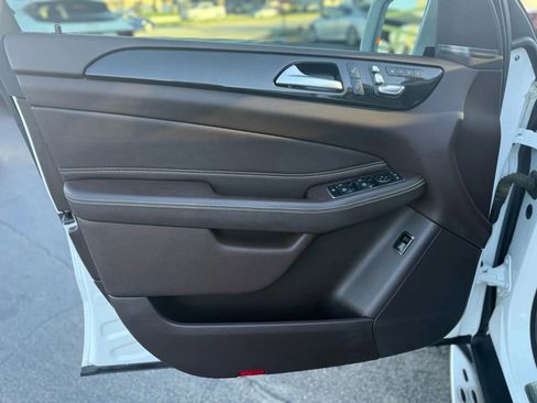 Used 2018 Mercedes-Benz GLE 350 image 12