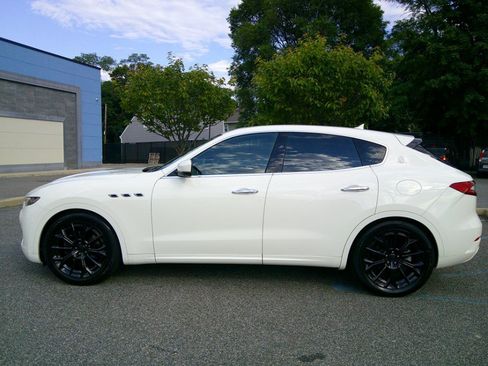 Used 2019 Maserati Levante AWD/4WD image 77