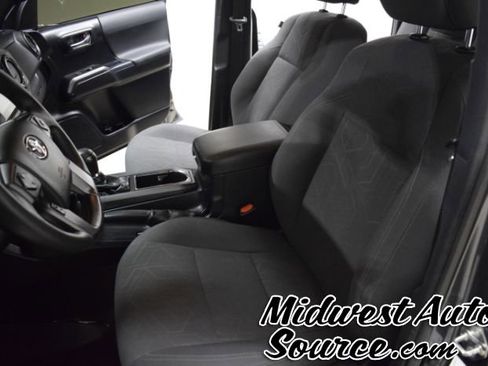 Used 2019 Toyota Tacoma SR5 image 7