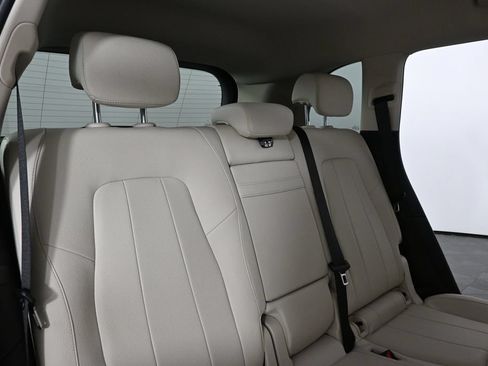 Certified 2020 Mercedes-Benz GLB 250 image 20