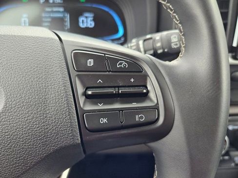 Used 2025 Hyundai Venue SEL FWD image 20