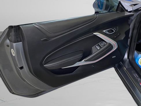 Used 2019 Chevrolet Camaro SS image 10