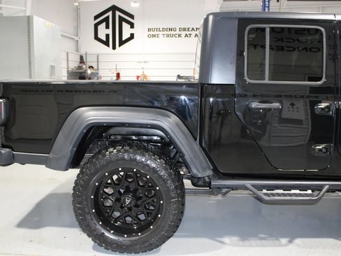 Used 2020 Jeep Gladiator Sport w/ Quick Order Package 24S AWD/4WD image 9