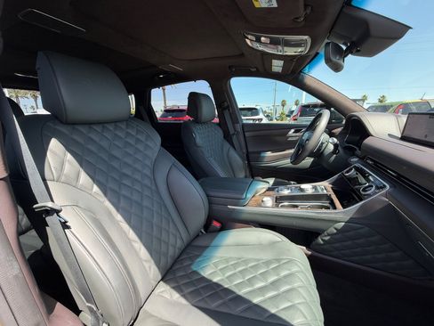 Used 2023 Genesis GV80 3.5T w/ Prestige Package AWD/4WD image 19