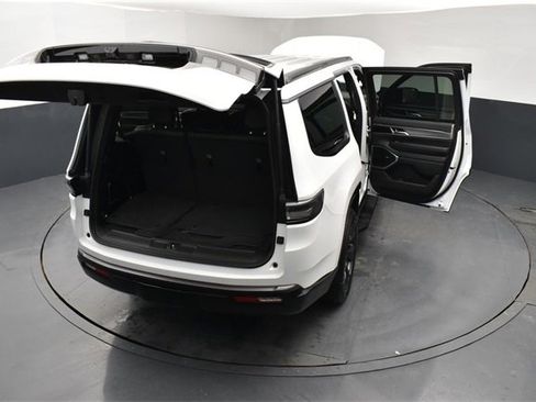 New 2026 Jeep Grand Wagoneer Limited image 26