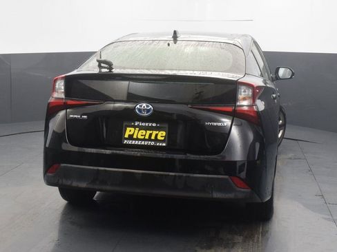 Used 2020 Toyota Prius XLE image 7