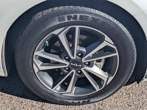 Certified 2023 Kia Forte LXS image 6