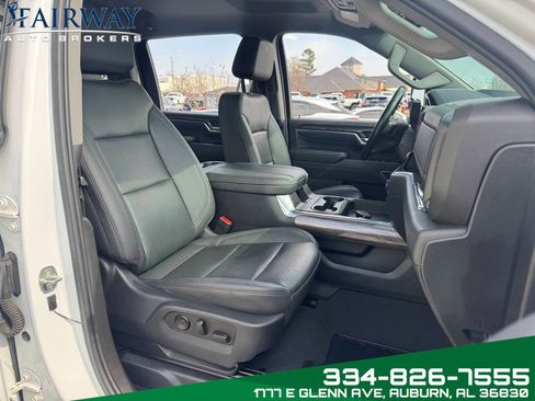 Used 2024 Chevrolet Silverado 2500 LTZ w/ LTZ Convenience Package image 12