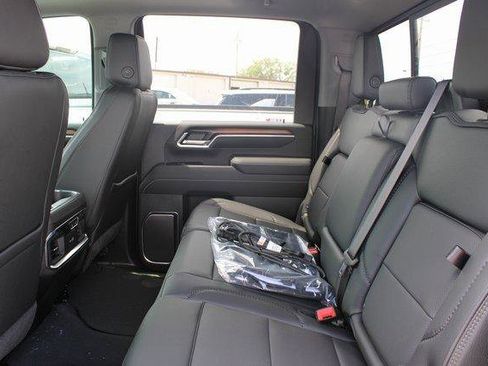 New 2025 GMC Sierra 3500 Denali w/ Technology Package image 10