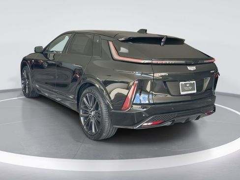 New 2026 Cadillac Lyriq V AWD/4WD image 6