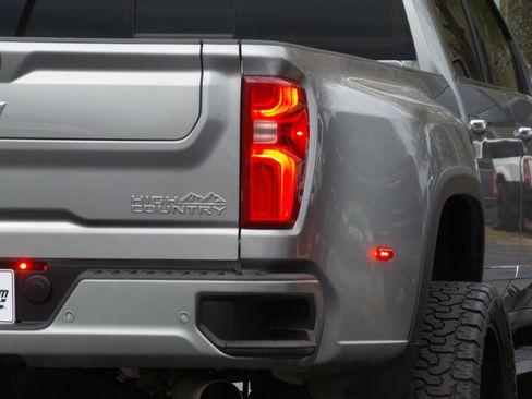 Used 2025 Chevrolet Silverado 3500 High Country w/ High Country Premium Package image 25