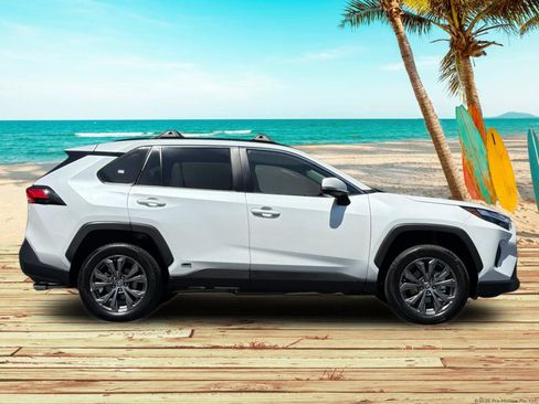 Used 2025 Toyota RAV4 XLE Premium w/ Weather Package AWD/4WD image 7