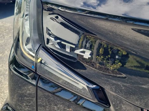 Used 2024 Cadillac XT4 Sport FWD image 10