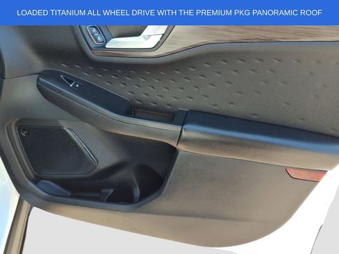 Used 2020 Ford Escape Titanium w/ Titanium Premium Package 2.0 image 9