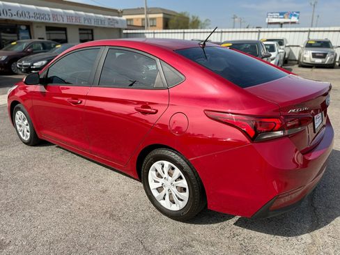 Used 2020 Hyundai Accent SE FWD image 9