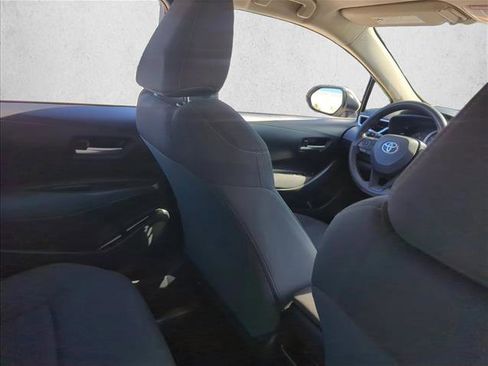Used 2020 Toyota Corolla LE image 22