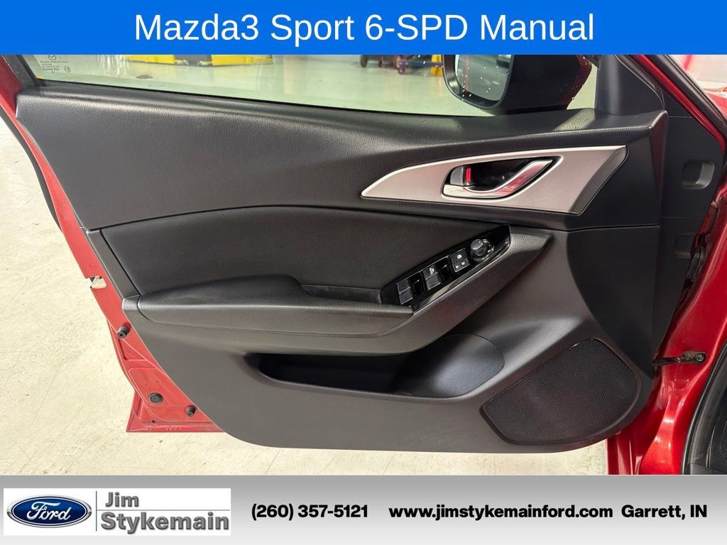 Used 2018 MAZDA MAZDA3 Sport FWD image 17