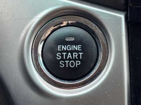 Used 2013 Toyota Land Cruiser image 19