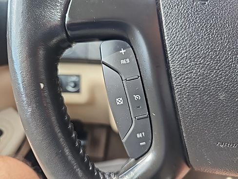 Used 2011 GMC Acadia Denali AWD/4WD image 21