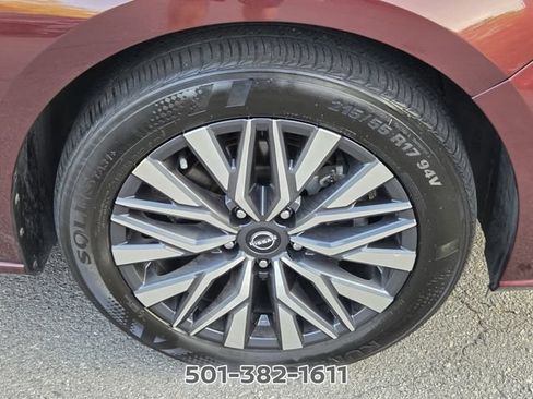 Certified 2025 Nissan Altima 2.5 SV FWD image 17