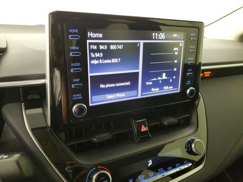 Used 2020 Toyota Corolla LE image 28