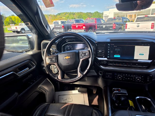 Used 2022 Chevrolet Silverado 1500 High Country w/ Technology Package AWD/4WD image 13