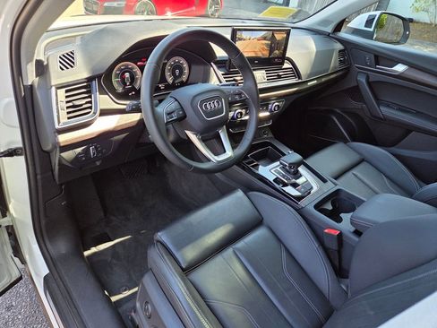 Used 2025 Audi Q5 e Premium Plus w/ Premium Plus Package AWD/4WD image 16