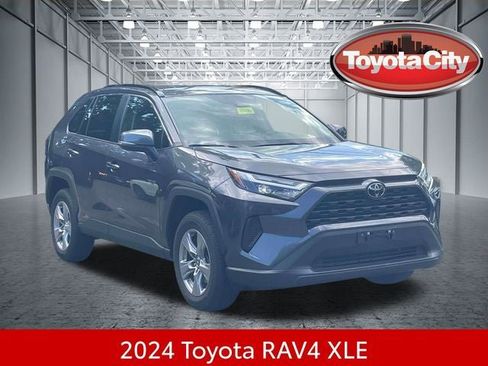 Used 2024 Toyota RAV4 XLE AWD/4WD image 1
