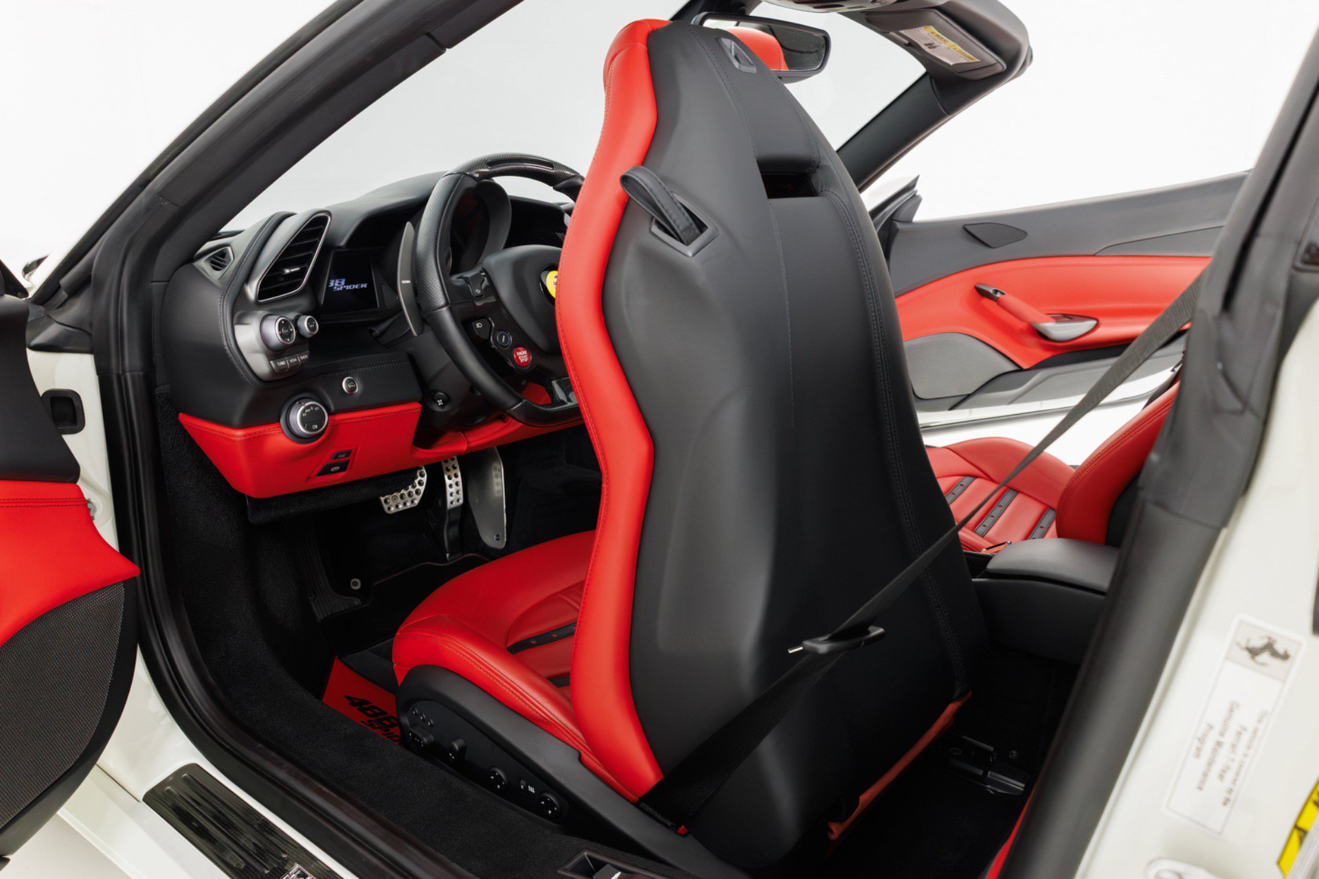Used 2017 Ferrari 488 Spider RWD image 47