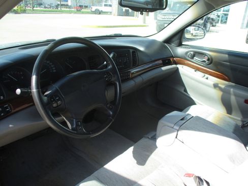 Used 2005 Buick Le Sabre Custom w/ Wheel And Sound Package image 7